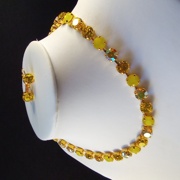 Citrine Yellow Opal and AB Crystals in Classic Gold Plated Necklace and Earrings - Picture 4 of 10
